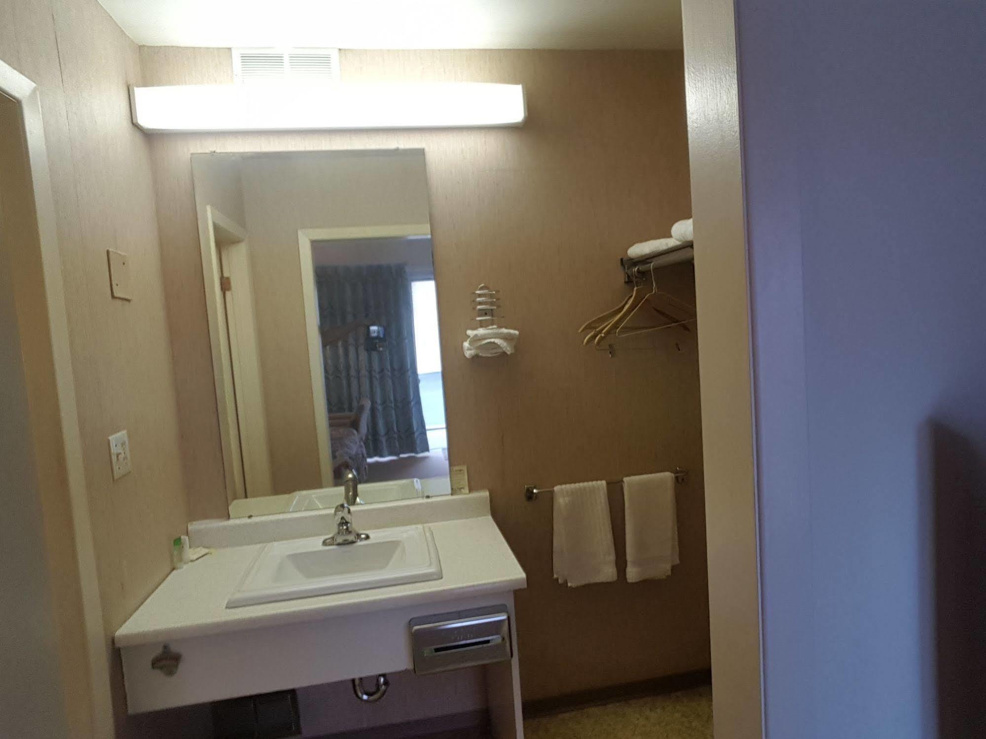 Town'N Country Motor Inn Leamington Extérieur photo
